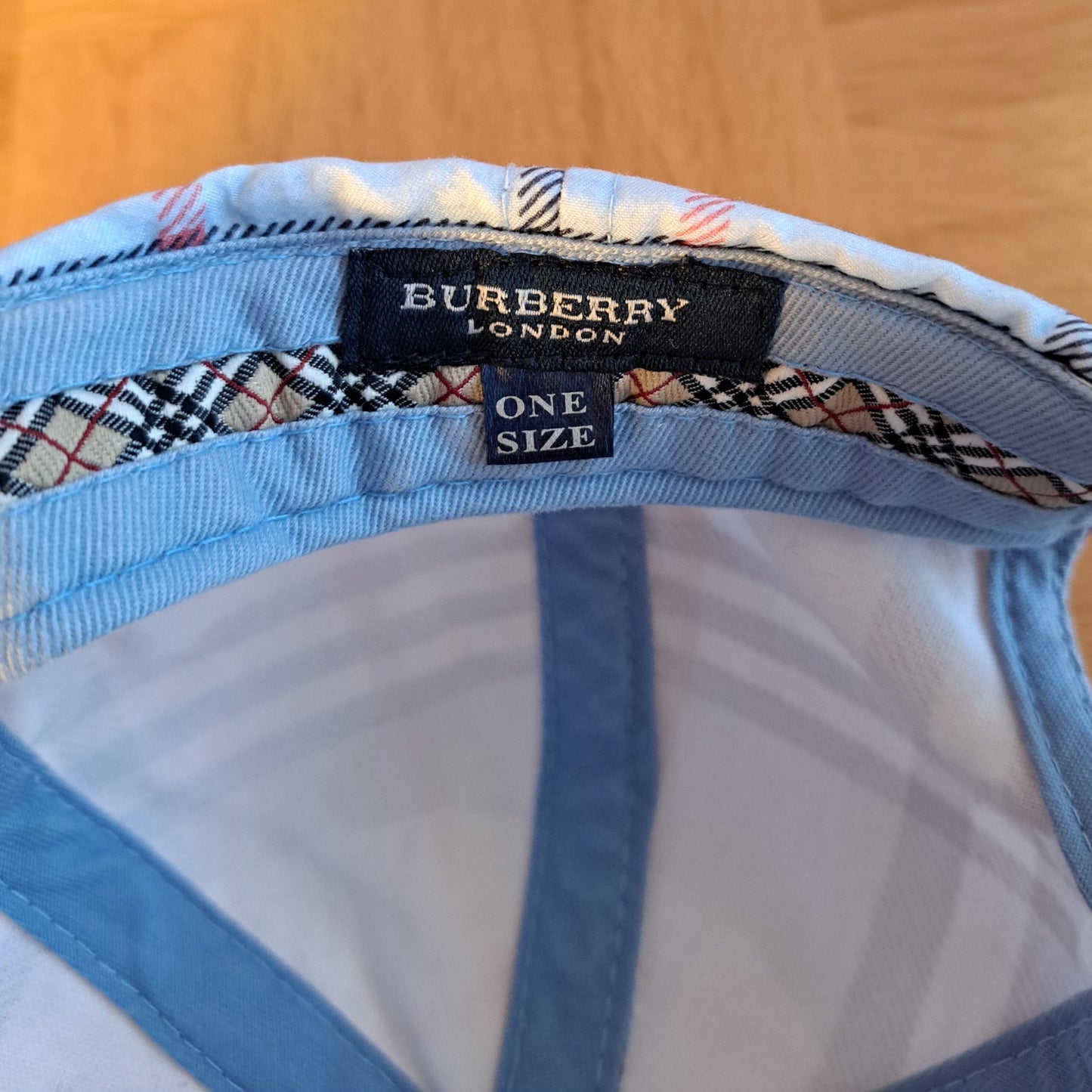 Burberry Cap Blau